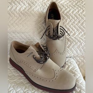 Very gently worn men’s Original Grand by Cole Haan Nu Buck Oxfords.